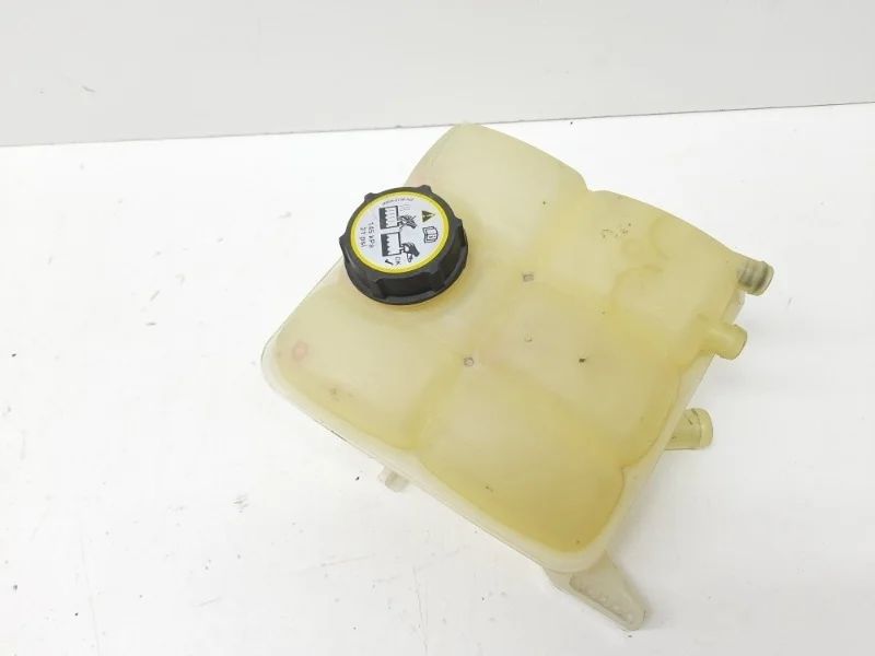 Бачок расширительный Ford Focus 2011-2019 3