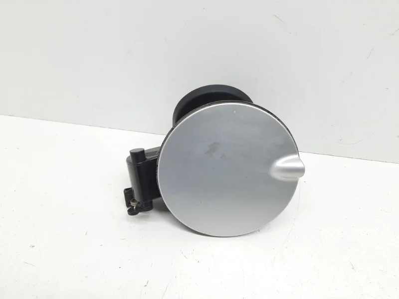 Лючок бензобака Ford Focus 2011-2019 3