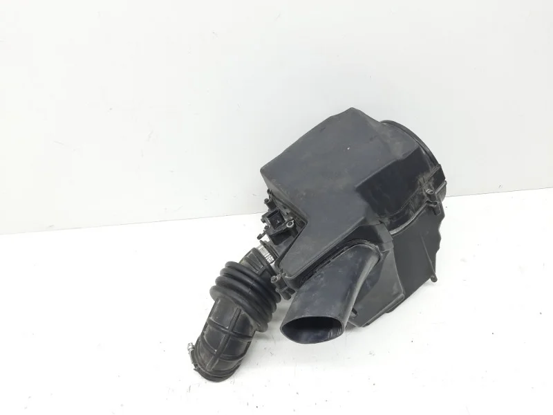 Корпус воздушного фильтра Ford Focus 2011-2019 3