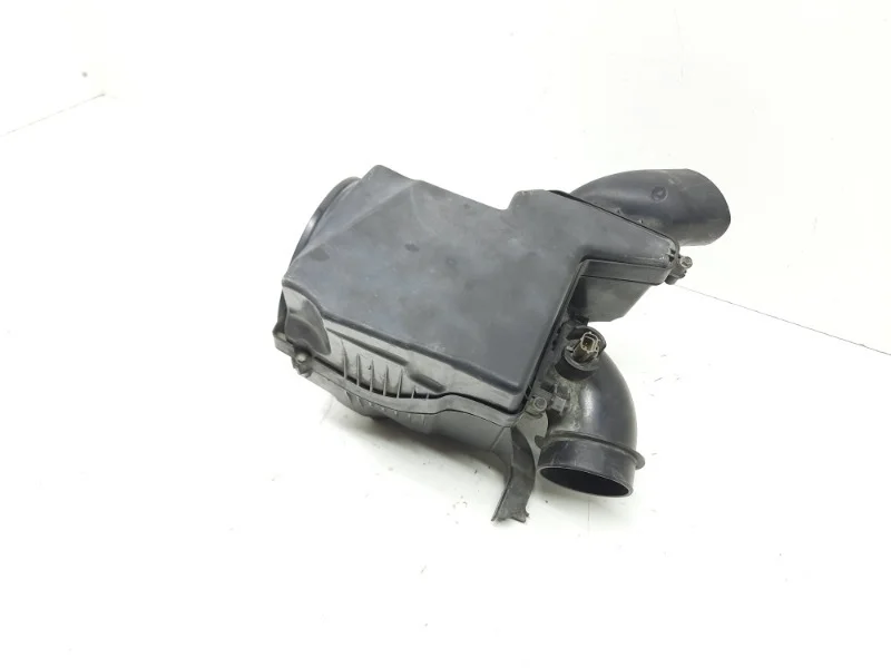 Корпус воздушного фильтра Ford Focus 2011-2015 3