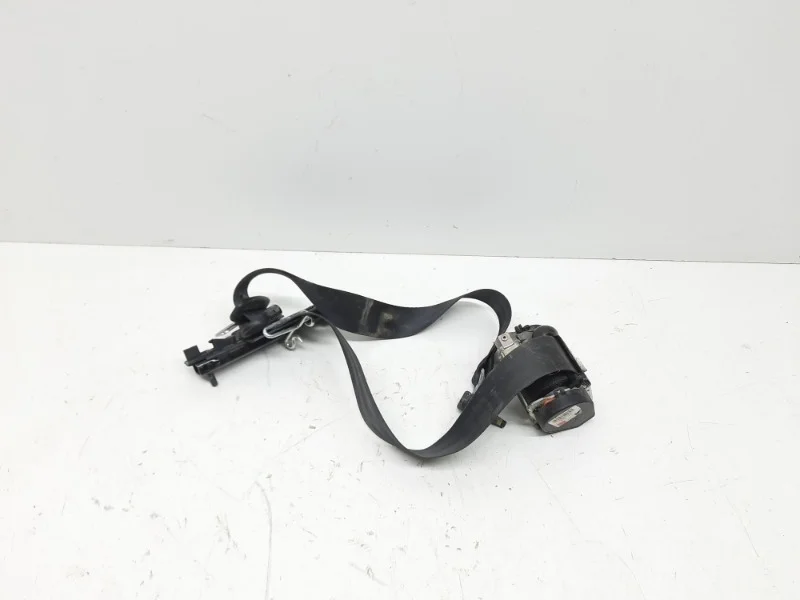 Ремень безопасности Ford Focus 2011-2015 3