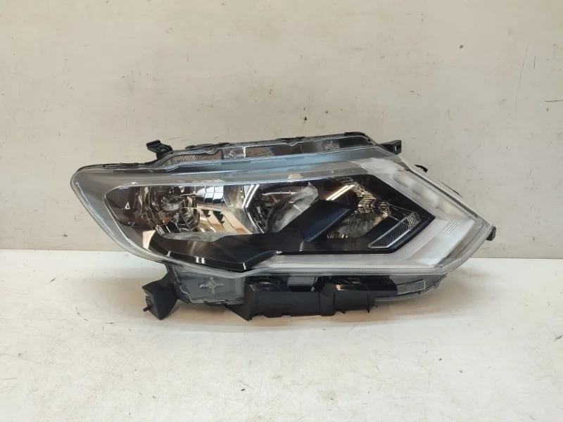 Фара Nissan X-Trail 2017-2022 T32