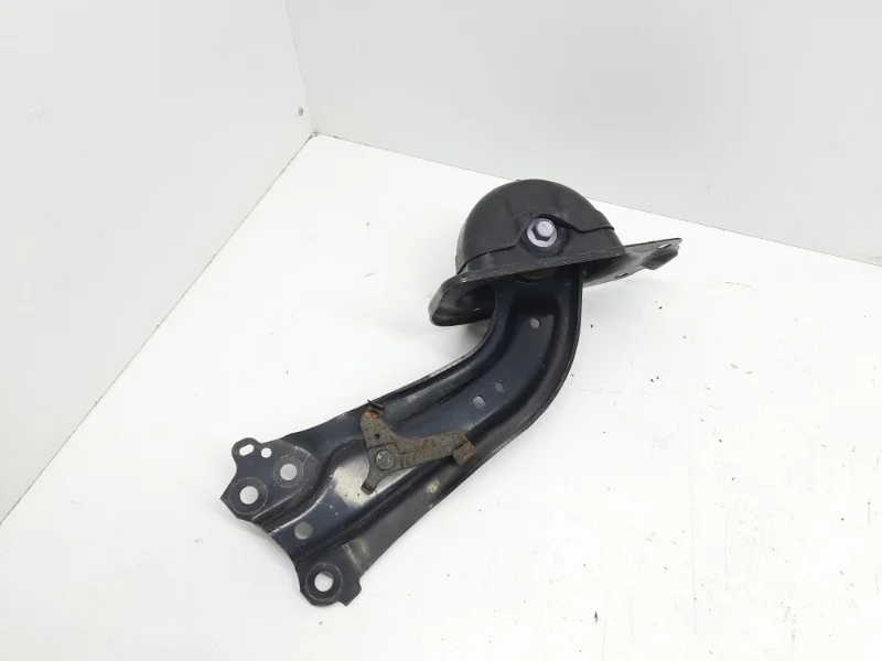 Рычаг Toyota Camry 2018-2024 V70