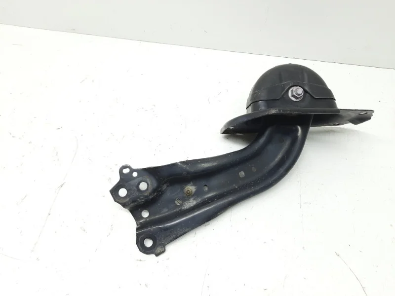 Рычаг Toyota Camry 2018-2024 V70