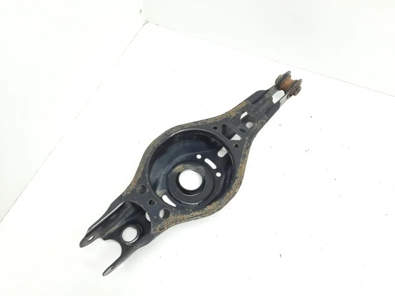 Рычаг Toyota Camry 2018-2024 V70