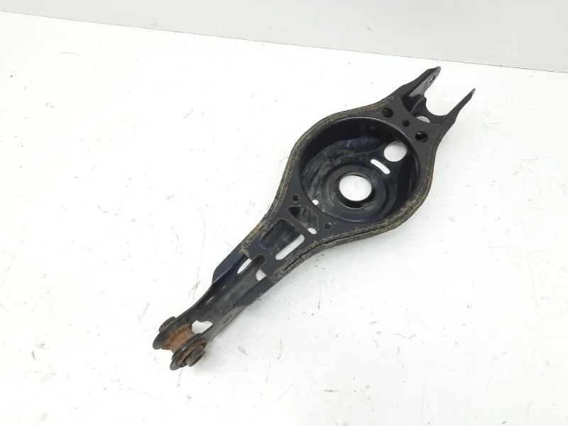 Рычаг Toyota Camry 2018-2024 V70