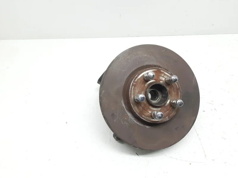 Кулак поворотный Ford Focus 2011-2015 3