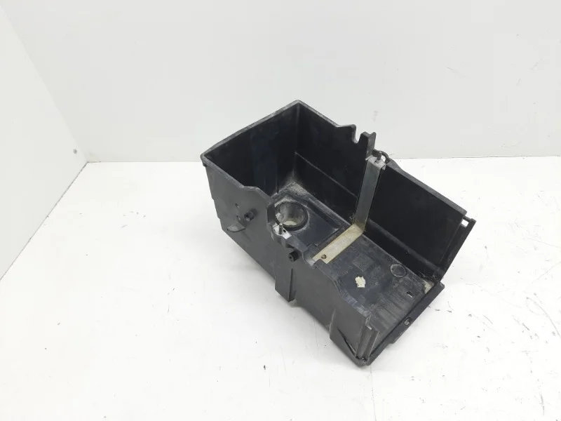 Площадка акб Ford Focus 2011-2015 3