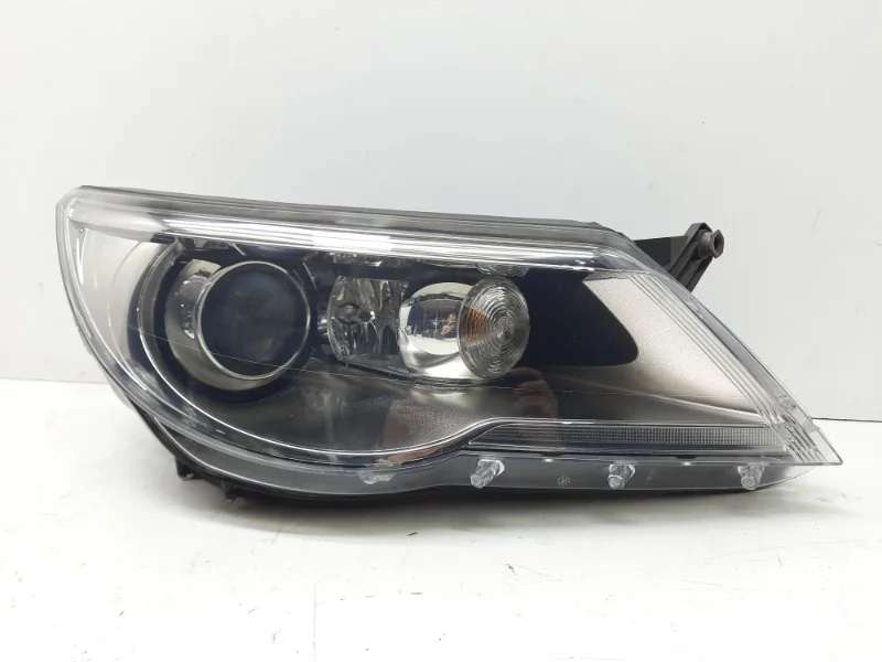 Фара Volkswagen Tiguan 2007-2011