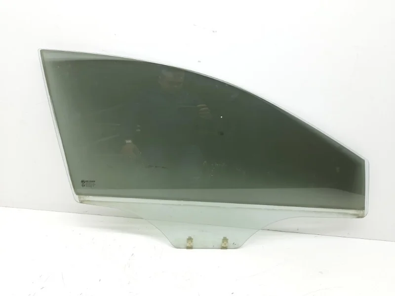 Стекло двери Hyundai Solaris 2010-2016