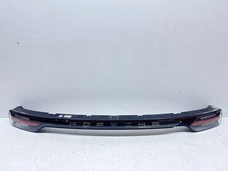 Фонарь Porsche Cayenne 2017-2023 9YA