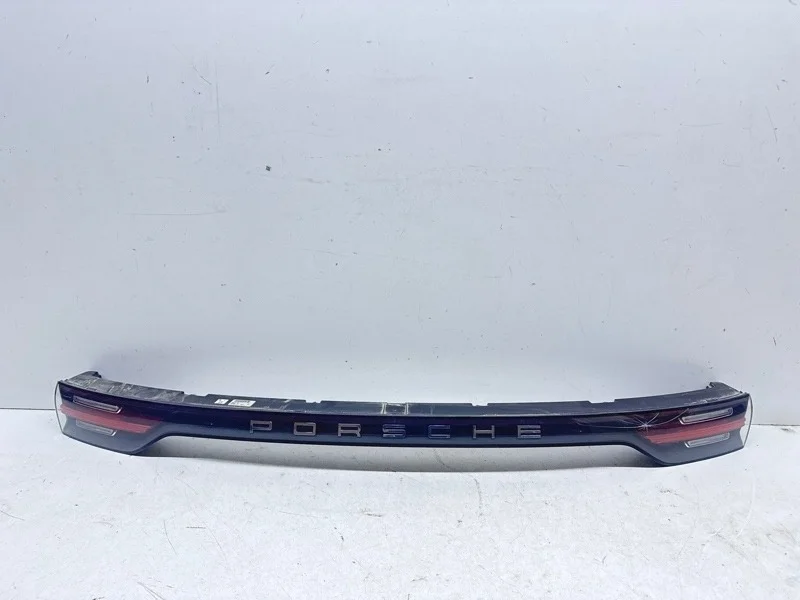 Фонарь Porsche Cayenne 2017-2023 9YA