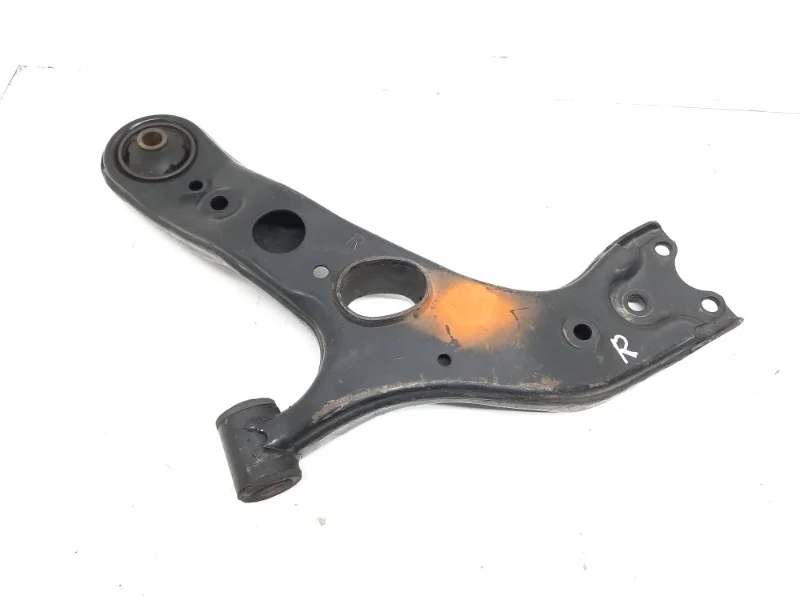 Рычаг Toyota Rav4 2012-2019 40