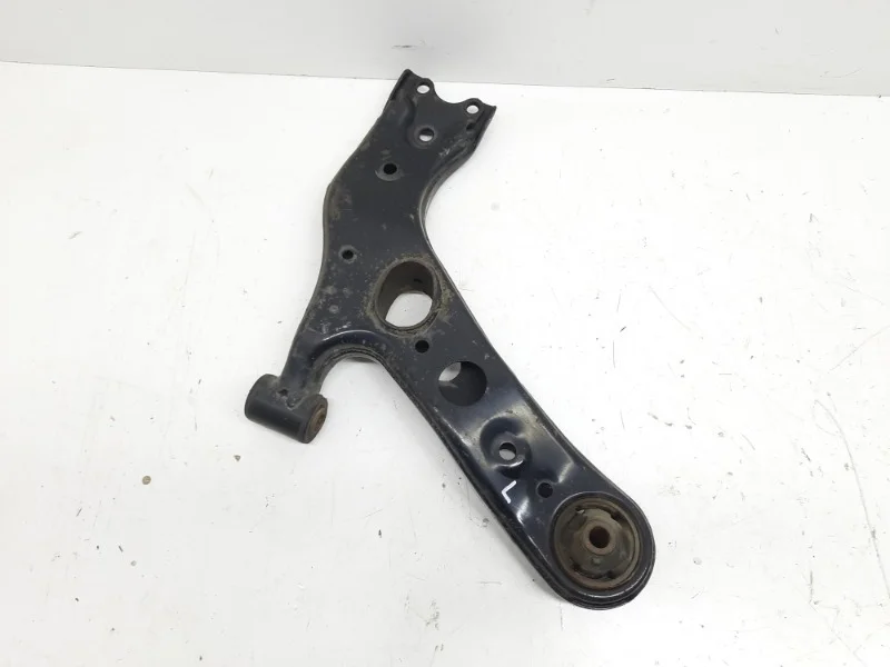 Рычаг Toyota Rav4 2012-2019 40