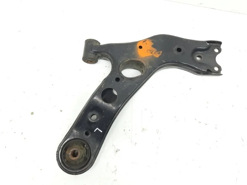 Рычаг Toyota Rav4 2012-2019 40