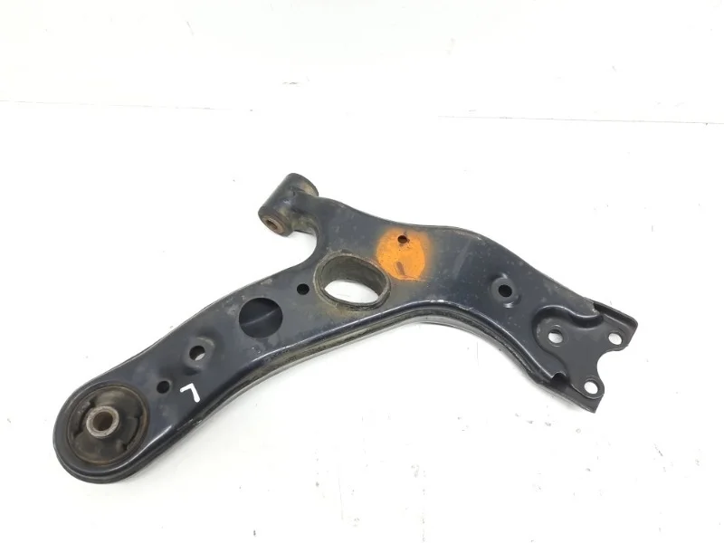 Рычаг Toyota Rav4 2012-2019 40