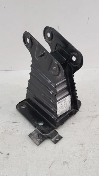 Кронштейн усилителя Opel Zafira 2005-2012 B