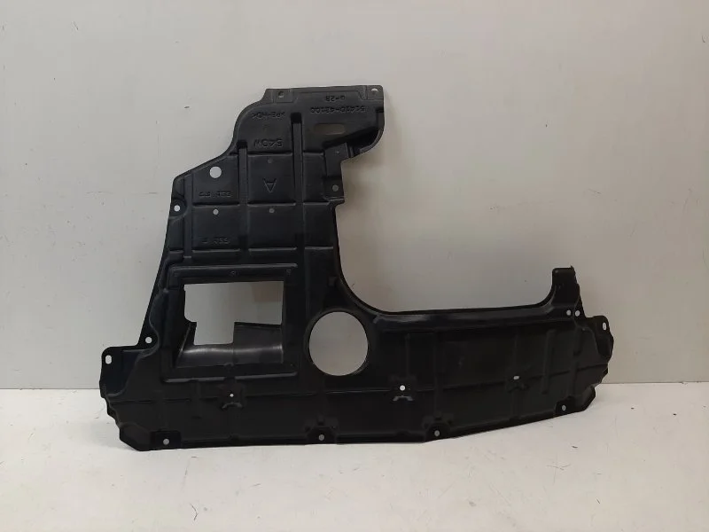 Пыльник двигателя Toyota Rav4 2013- 40