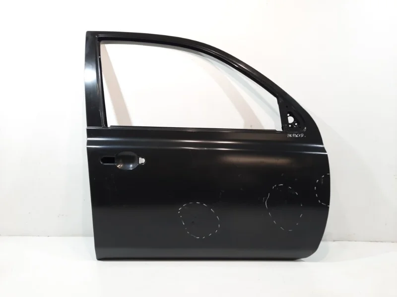Дверь Nissan Micra 2002-2010 K12