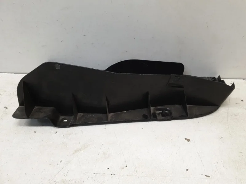 Пыльник бампера Toyota land Cruiser 2012-2015 200