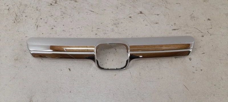Молдинг решетки радиатора Honda CR-V 2007-2010 3