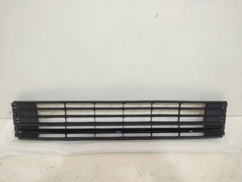 Решетка бампера Volkswagen Polo 2015-2020