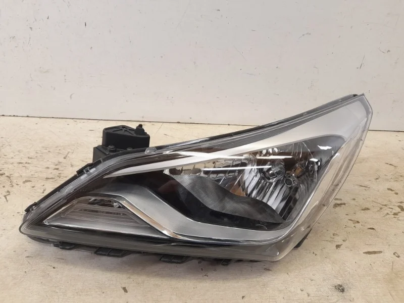 Фара Hyundai Solaris 2014-2017
