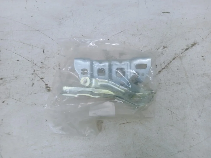 Петля капота Hyundai Tucson 2015-2021 3