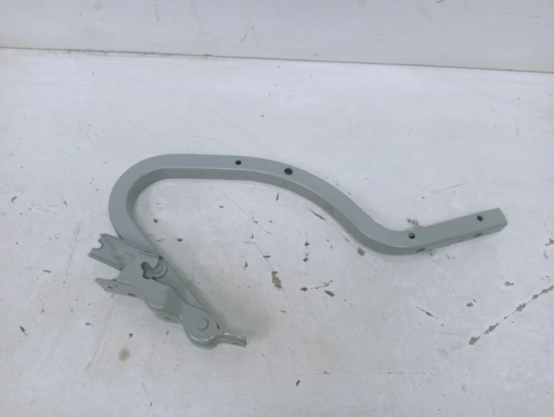 Петля крышки багажника Hyundai Solaris 2010-2017