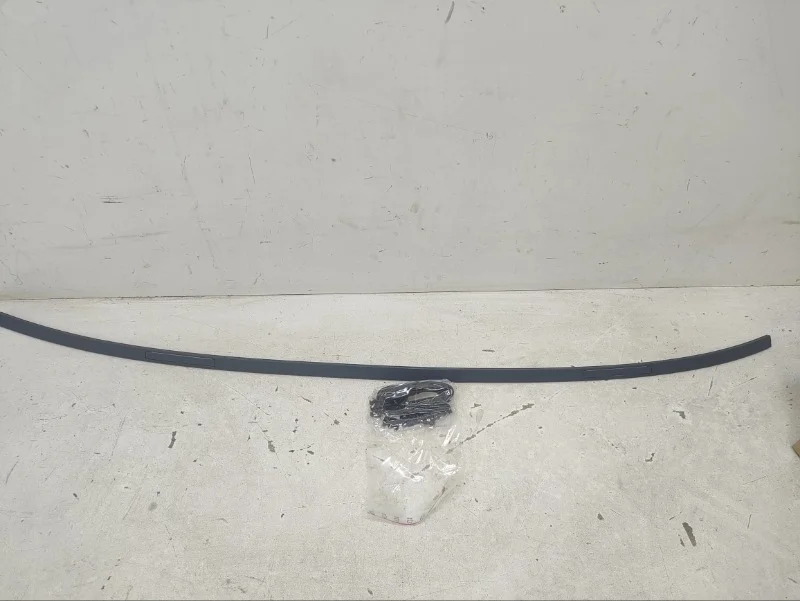 Молдинг крыши BMW 3er 2004-2009 E90