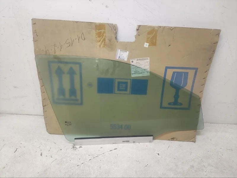 Стекло Opel Astra 2004-2007 H