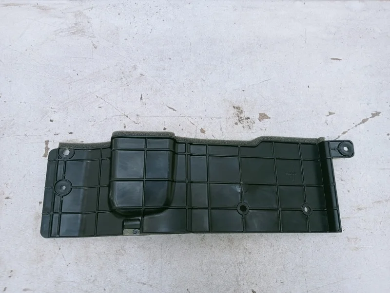 Пыльник радиатора Kia Rio 2011-2017 3