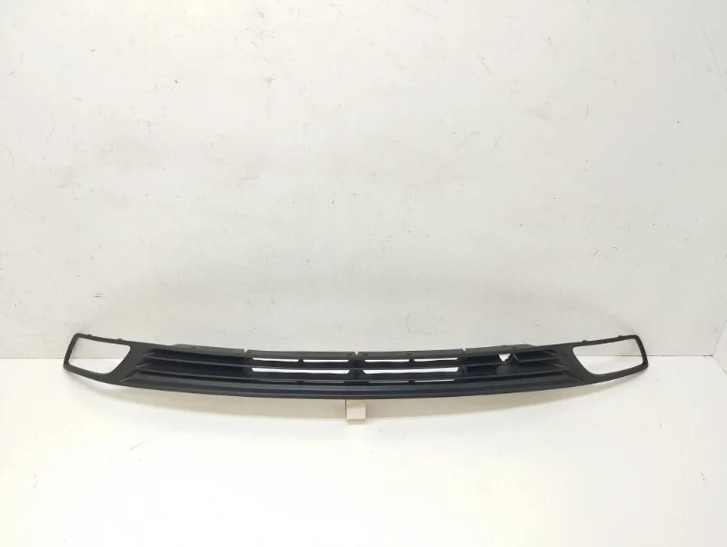 Решетка бампера Hyundai Starex 2007-2015 -