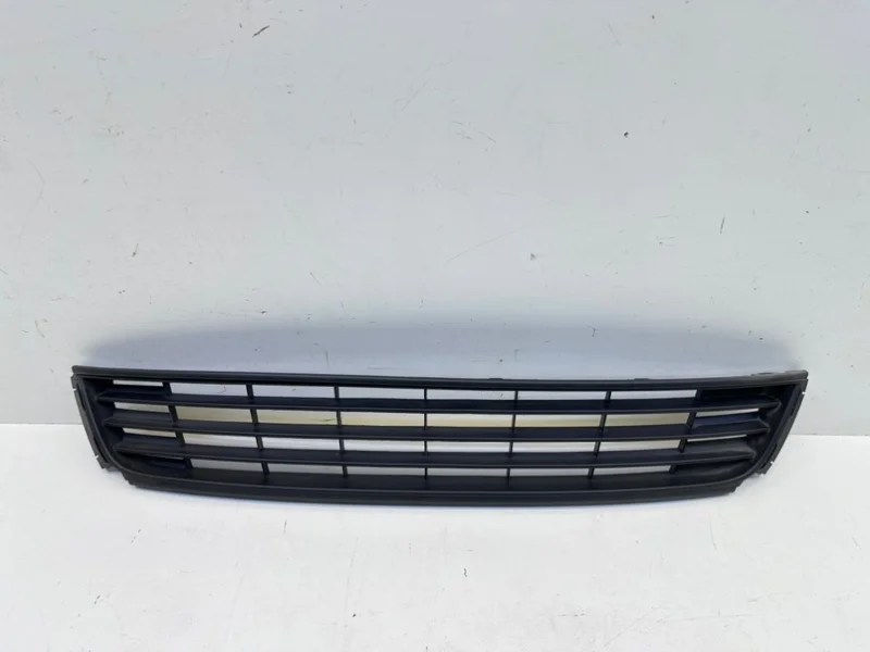 Решетка бампера Volkswagen Polo 2009-2015