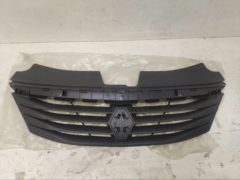 Решетка радиатора Renault Logan 2009-2016