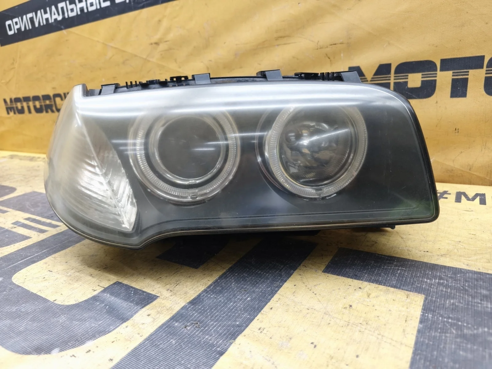 Фара BMW X3 2007 E83