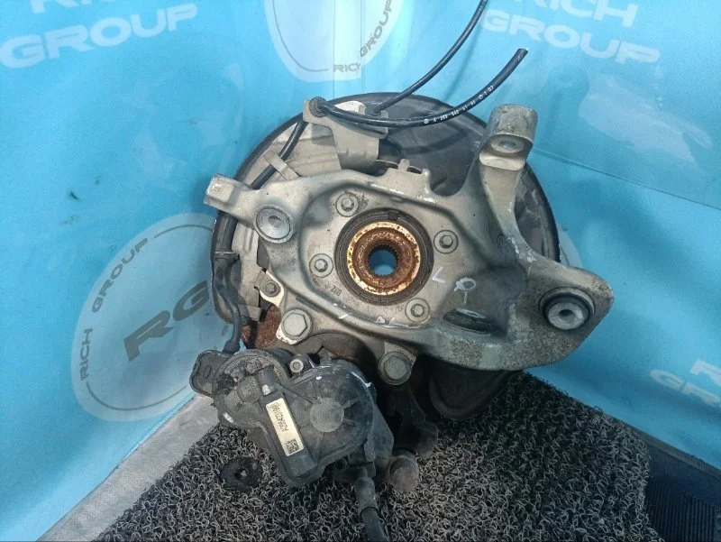 Ступица Mercedes-Benz C-Class 2015 A2053500141 W205 OM 651 DE 22 LA, задняя левая