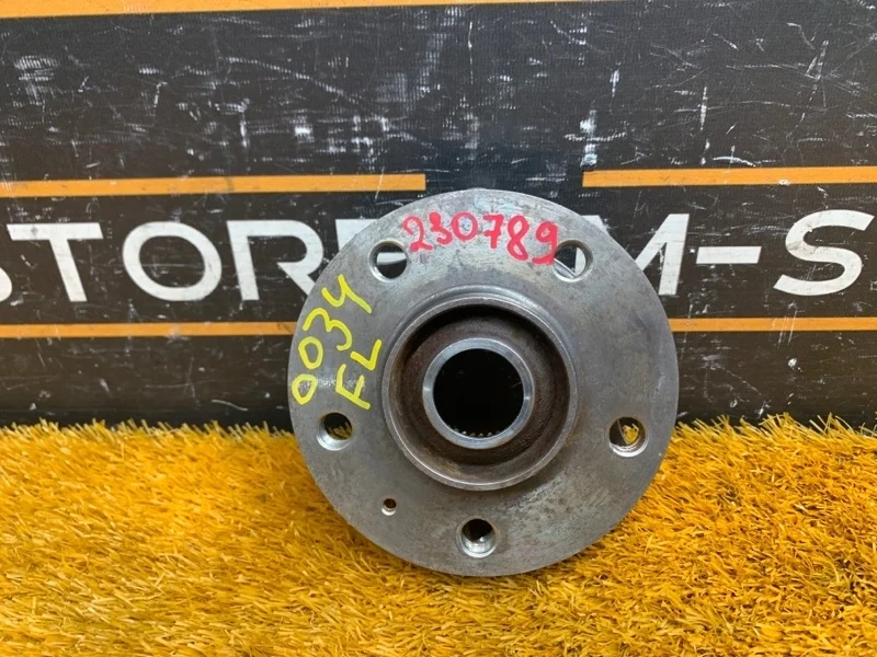 Ступица Audi A8 2013 8K0407615B 4H/D4 CEUA, передняя левая