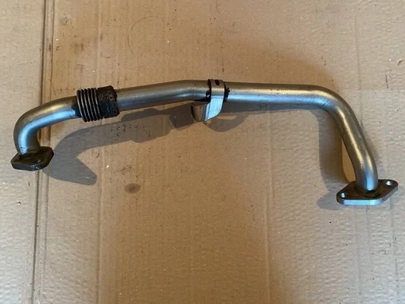 Трубка системы рециркуляции Volkswagen Passat B6