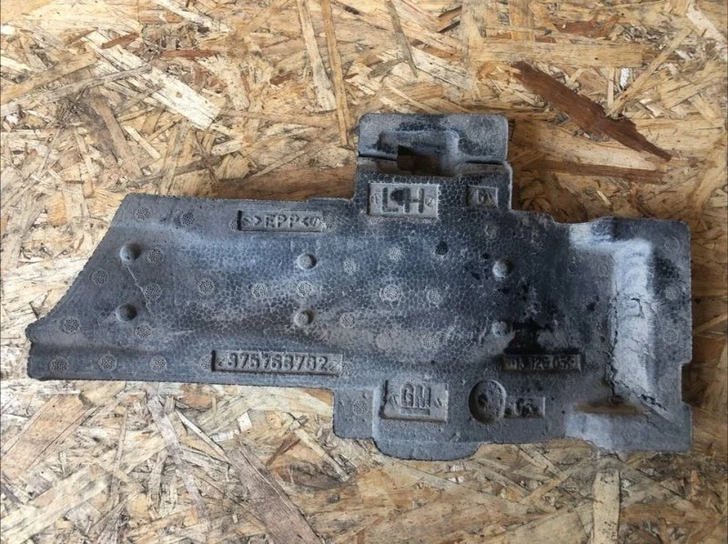 Наполнитель бампера задний левый Opel Astra H H