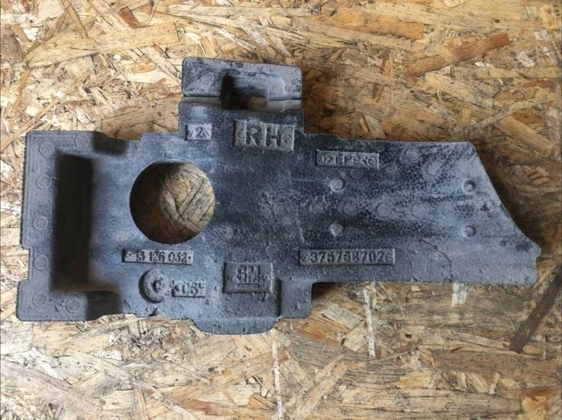 Наполнитель бампера задний правый Opel Astra H H