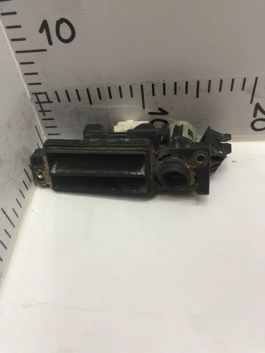 Ручка открывания багажника Mercedes-Benz C-class