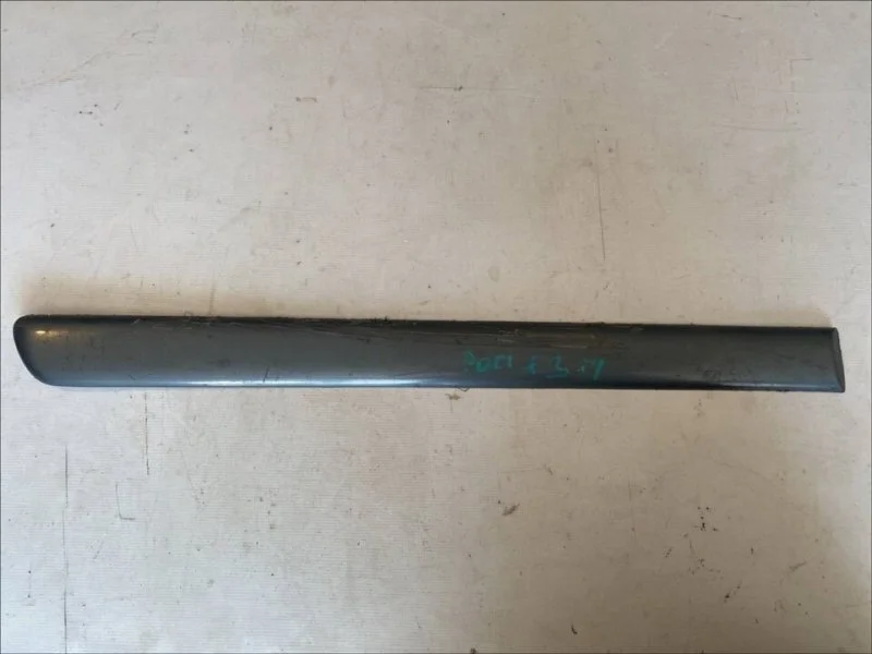 Молдинг задний правый Mercedes-Benz M-class W163