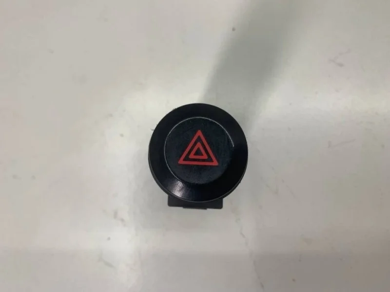 Кнопка аварийной сигнализации Kia Sorento 1 2002