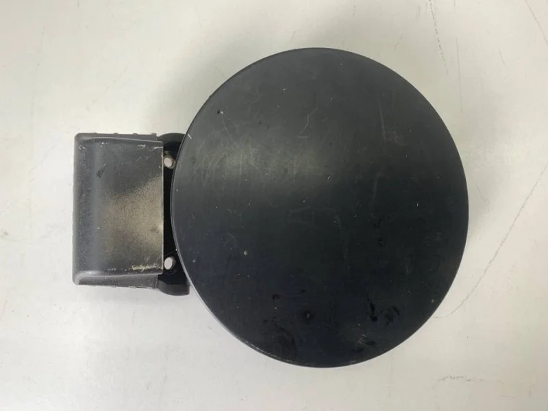 Лючок бензобака Hyundai Solaris 1