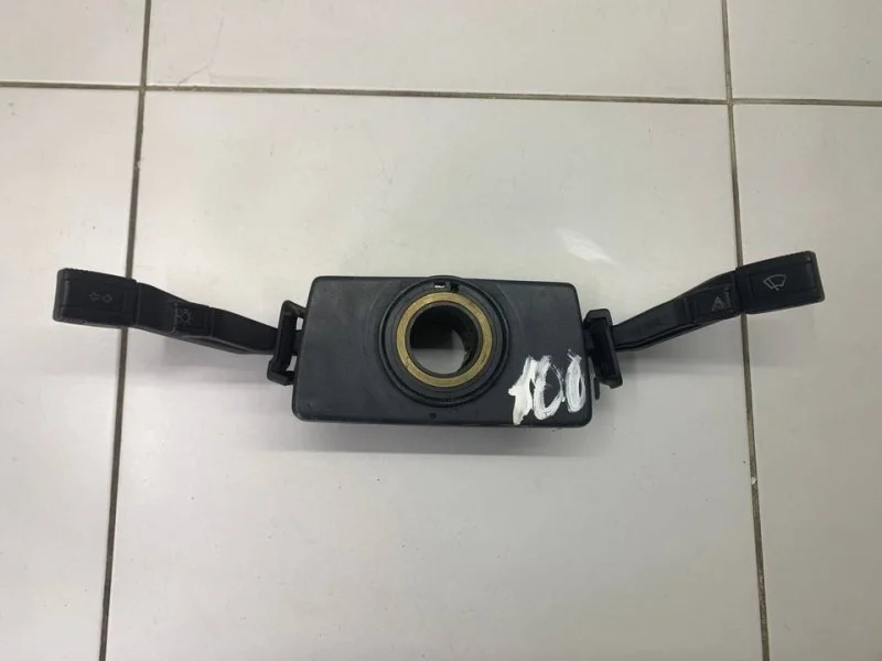 Блок подрулевых переключателей Audi 100 C3