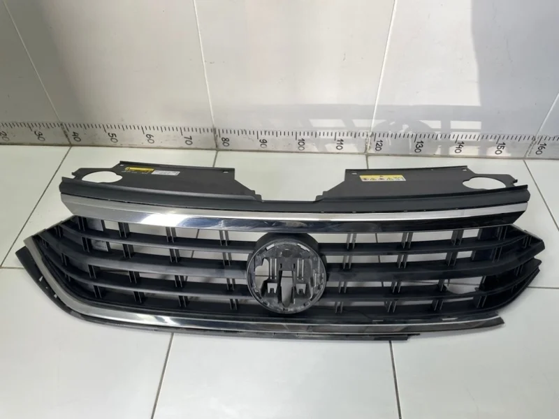 Решетка радиатора Volkswagen Polo 6