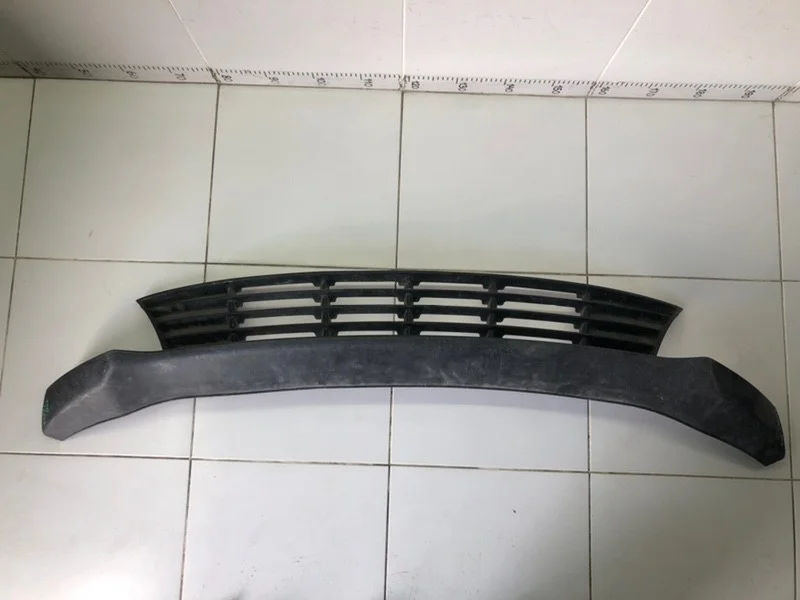 Решетка в бампер центральная Kia Rio 4 FB После