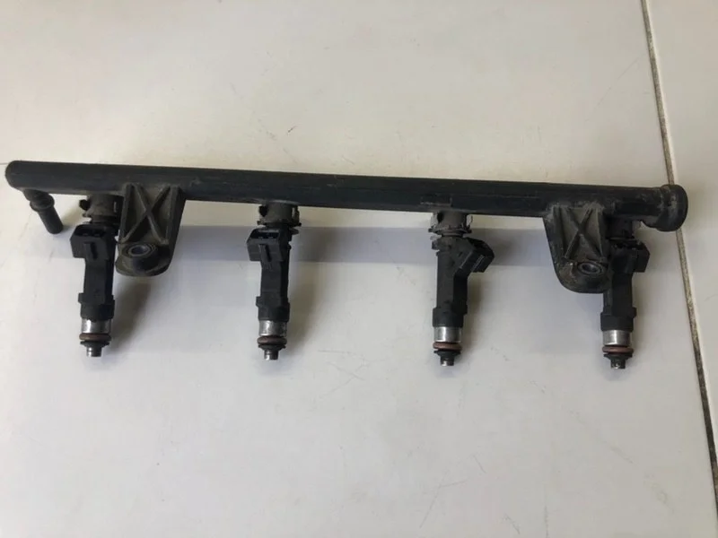 Рейка топливная (рампа) Renault Logan 1 2007