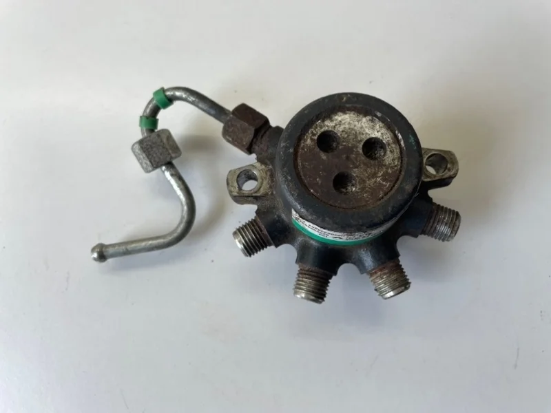 Рейка топливная (рампа) Renault Megane 2 1.5 DCI